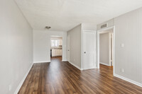 University Crossings in Birmingham, AL - Building Photo - Interior Photo