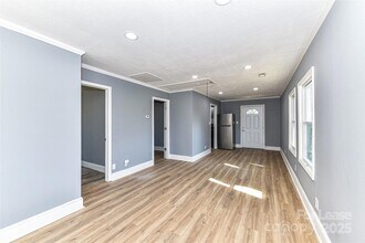 4924 Jane Ave in Charlotte, NC - Building Photo - Building Photo