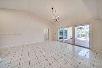 360 NW 107th Ave in Plantation, FL - Building Photo - Building Photo