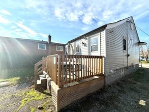 92 Glennie Ave in Hamilton, ON - Building Photo - Building Photo