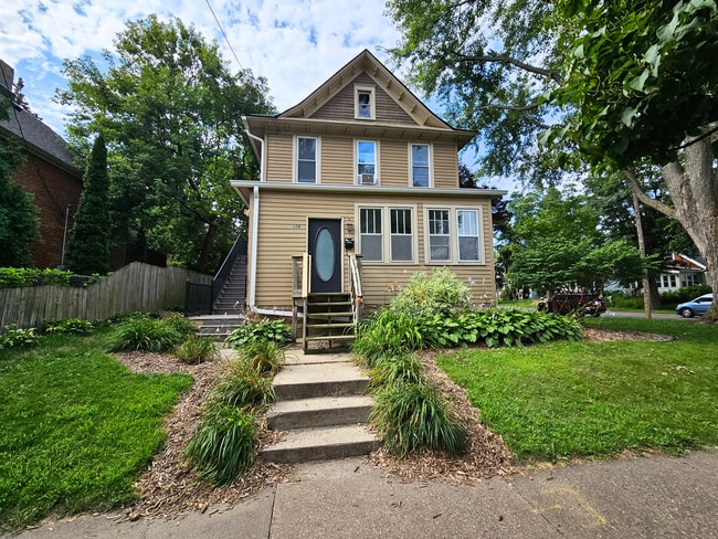 358 Baker St W, Unit #1