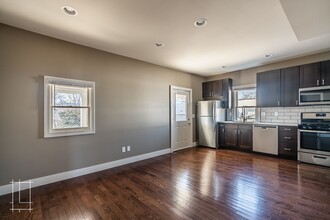 243 Detroit Ave in Columbus, OH - Building Photo - Building Photo