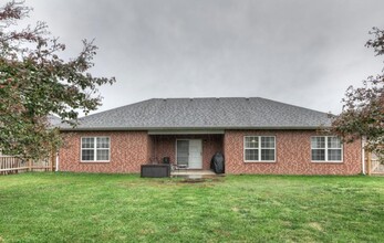 1531 Lucas Dr in Webb City, MO - Building Photo - Building Photo