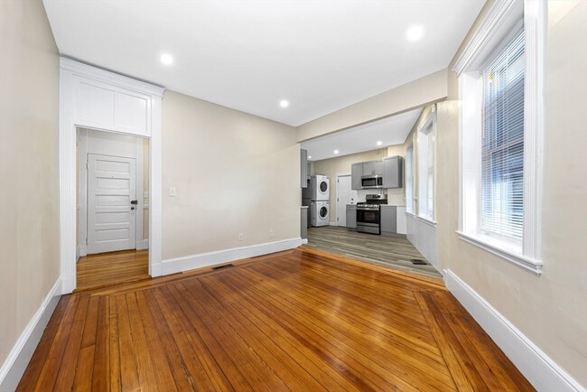 47 Brackett St, Unit #1 in Boston, MA - Building Photo - Building Photo