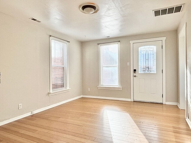 235 235 S in Salt Lake City, UT - Building Photo - Building Photo