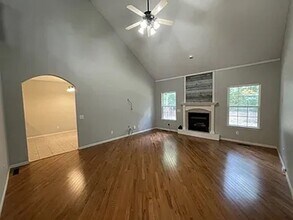 4690 S Elizabeth Dr in Springfield, MO - Building Photo - Building Photo