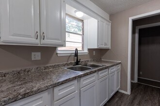 2524 SE 45th St in Oklahoma City, OK - Building Photo - Building Photo