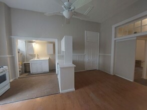 822 E Carson St in San Antonio, TX - Building Photo - Building Photo