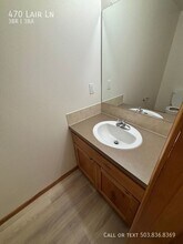470 Lair Ln in Newberg, OR - Building Photo - Building Photo