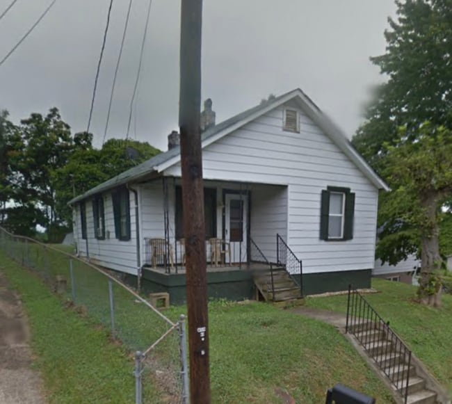 811 Olympia St in Martinsville, VA - Building Photo - Building Photo