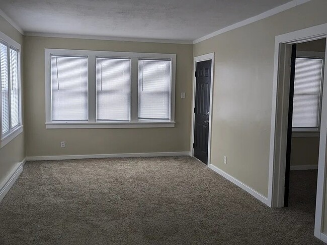 922 Burdette St in Mishawaka, IN - Foto de edificio - Building Photo