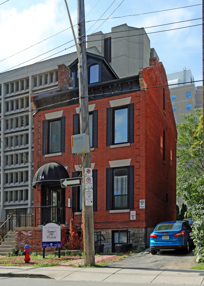 James & Forest Apartments in Hamilton, ON - Building Photo - Building Photo