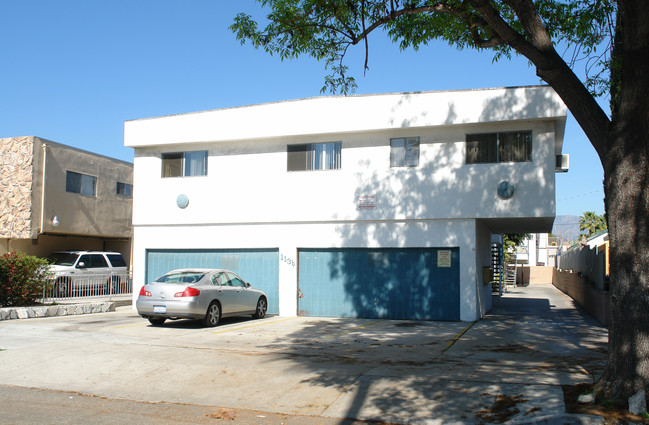 1135 E Elk Ave in Glendale, CA - Building Photo - Building Photo