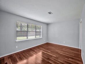 1738 Conrad Sauer Dr in Houston, TX - Building Photo - Building Photo