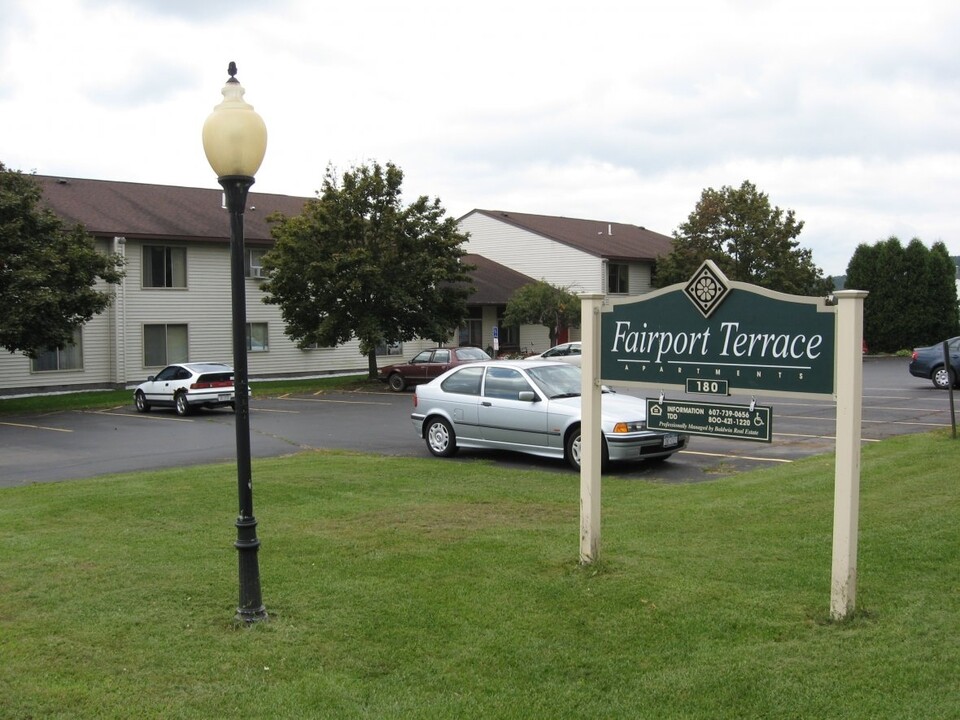 Fairport Terrace Apartments in Horseheads, NY - Building Photo