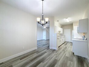 1010 Seminole Palms Dr in Greenacres, FL - Foto de edificio - Building Photo