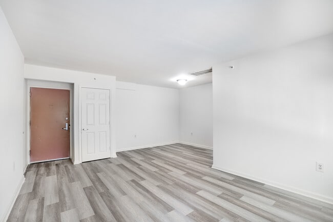 Highland Terrace Apartments in Washington, DC - Foto de edificio - Interior Photo