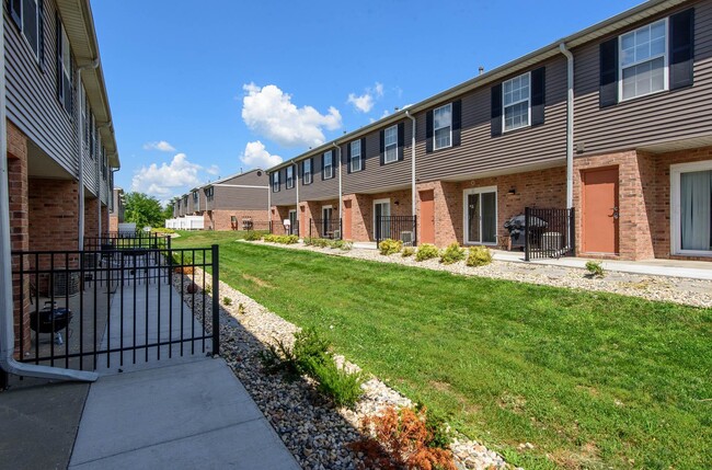 The Bluffs at Cherry Hills in Omaha, NE - Building Photo - Building Photo