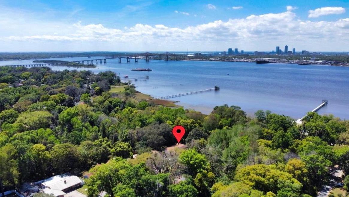 5140 River Bluff Lane in Jacksonville, FL - Building Photo
