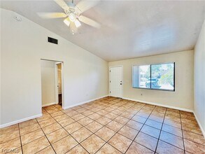 17405 E Carnegie Cir in Ft. Myers, FL - Building Photo - Building Photo