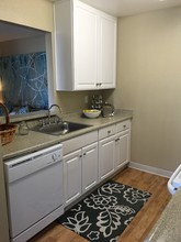 Seabreeze Apartment Homes in Vallejo, CA - Building Photo - Building Photo