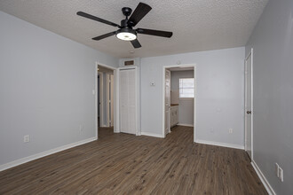 Bridge Haven Apartments in Jackson, MS - Building Photo - Interior Photo