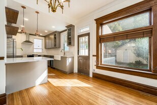 986 Neil Ave in Columbus, OH - Building Photo