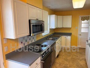 230 Westwood Ave in Swannanoa, NC - Building Photo - Building Photo