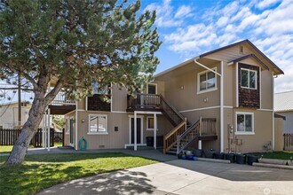 502 E River Ave, Unit A in Ellensburg, WA - Foto de edificio - Building Photo