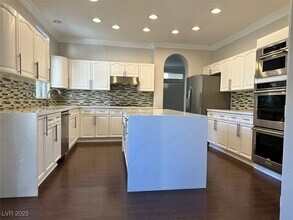8931 Lansberry Ct in Las Vegas, NV - Building Photo - Building Photo