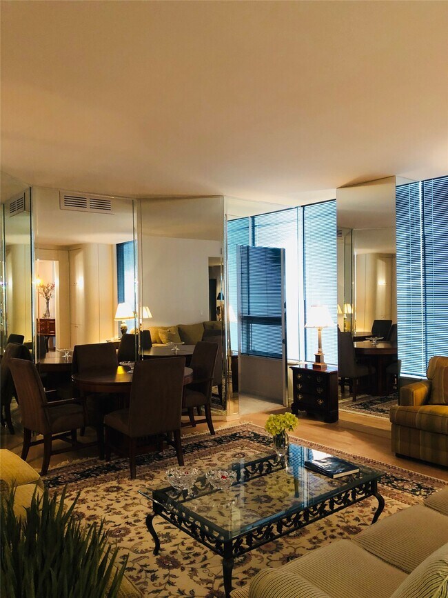 5110 San Felipe St in Houston, TX - Building Photo - Building Photo