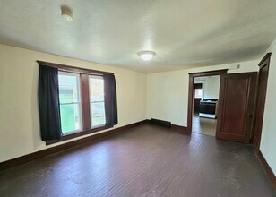 106 Cherry St, Unit 106.5 in Battle Creek, MI - Building Photo - Building Photo