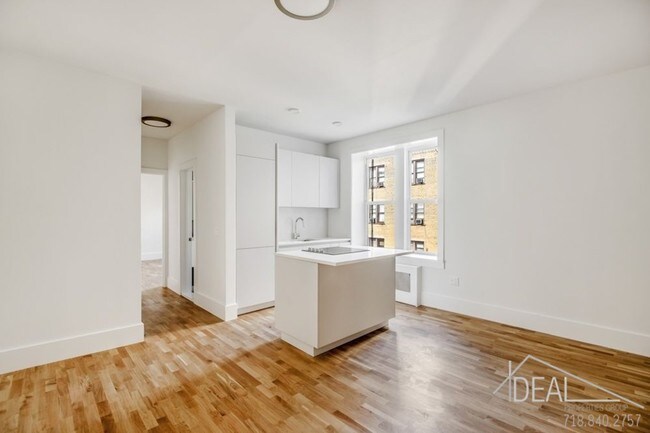 88 Linden Blvd-Unit -11A in Brooklyn, NY - Building Photo - Building Photo
