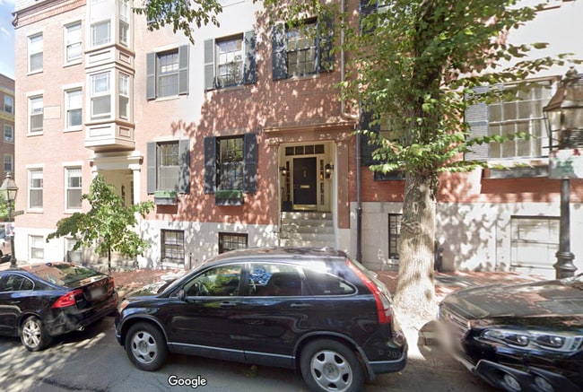 property at 95 Mount Vernon St
