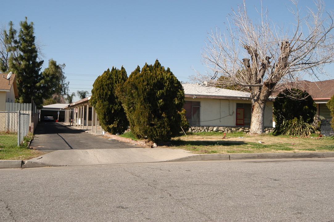 7232 Osbun Rd in San Bernardino, CA - Building Photo