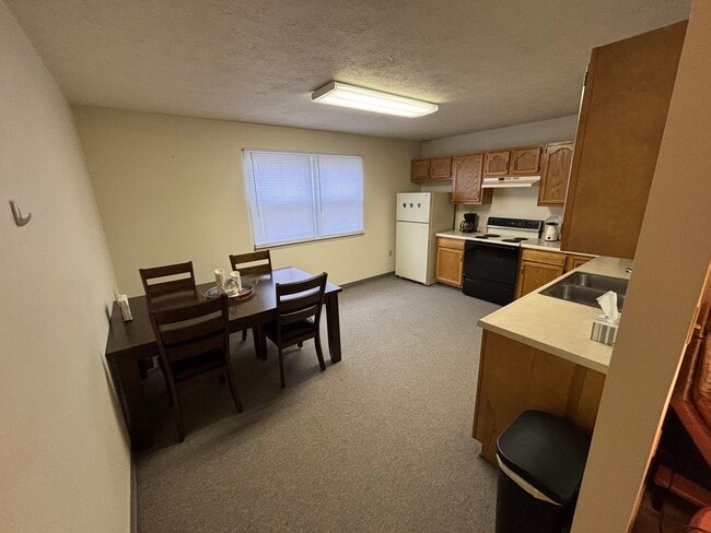 1110 Madison Ave, Unit 4 in Butler, PA - Foto de edificio - Building Photo