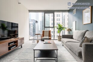 210 N Wells St in Chicago, IL - Building Photo