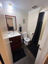 35300 Woodward Ave, Unit Apt 202 in Birmingham, MI - Building Photo - Building Photo