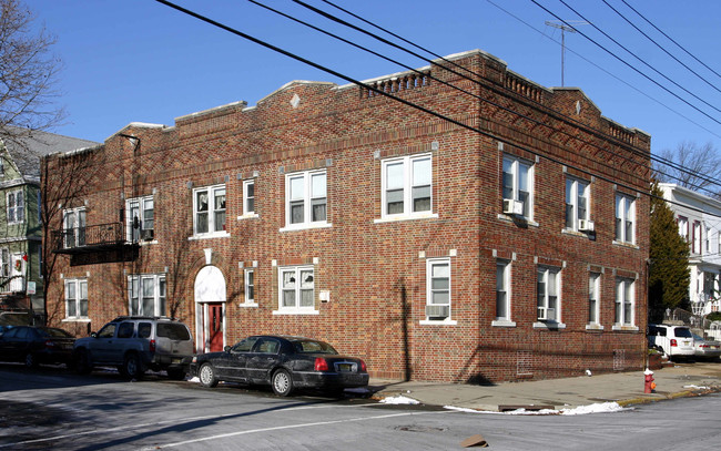 573 Avenue E in Bayonne, NJ - Building Photo - Building Photo