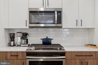 23 E Durham St in Philadelphia, PA - Building Photo - Building Photo
