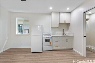 1861 Kapiolani Blvd in Honolulu, HI - Building Photo