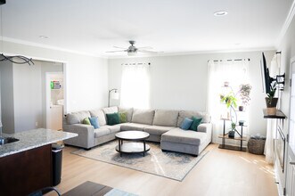 2486 Griffith Rd in Winston-Salem, NC - Building Photo - Building Photo