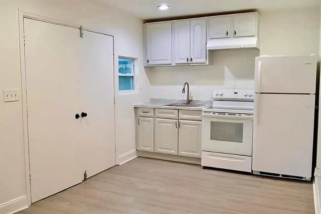 2315 Carroll Pl, Unit #1 in Tampa, FL - Building Photo - Building Photo