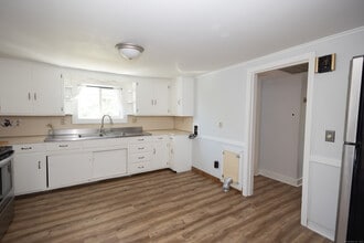 148 Beecher St in Southington, CT - Building Photo - Building Photo