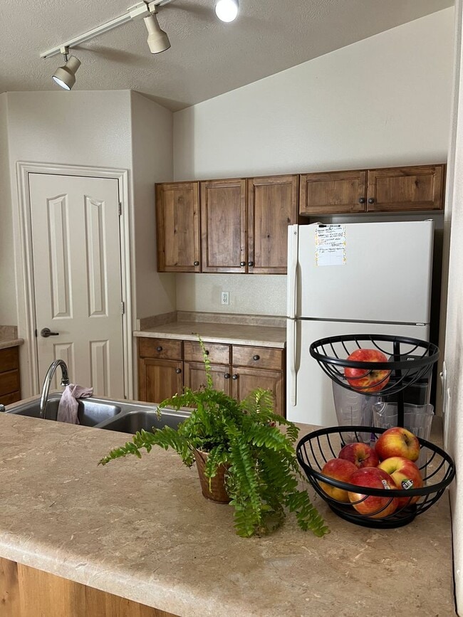 1776 N 2130 W in Saint George, UT - Building Photo - Building Photo