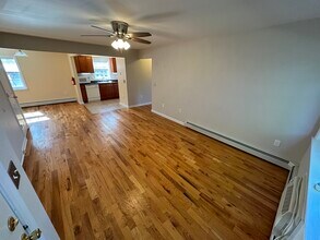 46 Wedgewood Dr, Unit 129 in Verona, NJ - Building Photo - Building Photo