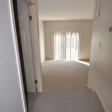 206 Roundhouse Ct in Baltimore, MD - Foto de edificio - Building Photo