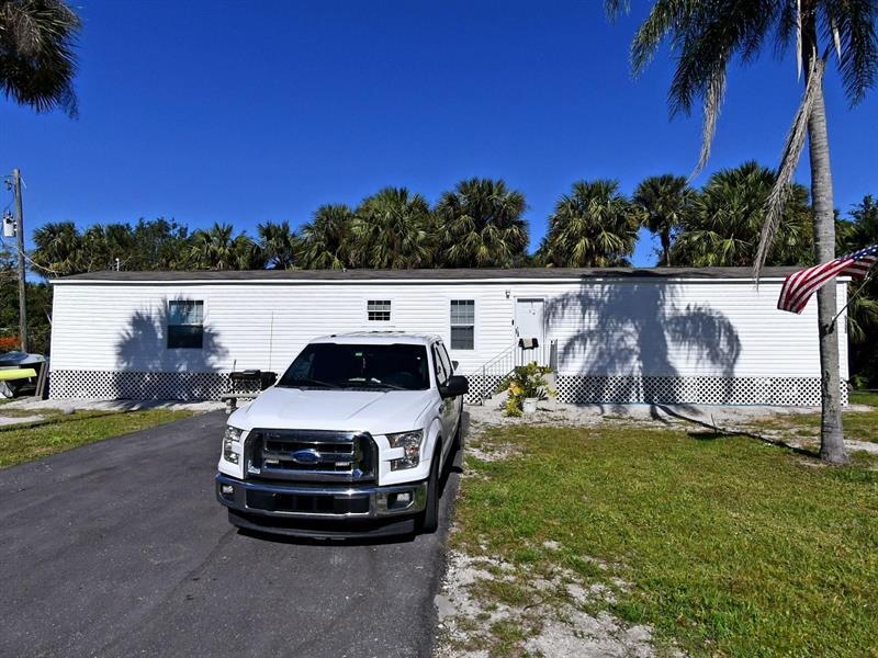 5132 Melissa Ln in Fort Pierce, FL - Building Photo
