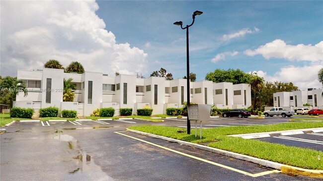 property at 5150 Elmhurst Rd