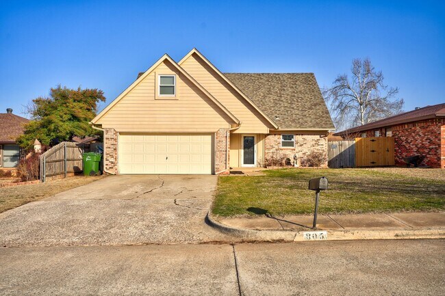 property at 805 Cherrywood Ln